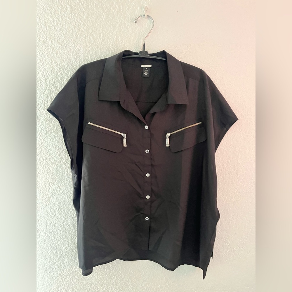 Black Label Black Short-Sleeve Button-Front Blouse with Decorative Zip Pockets